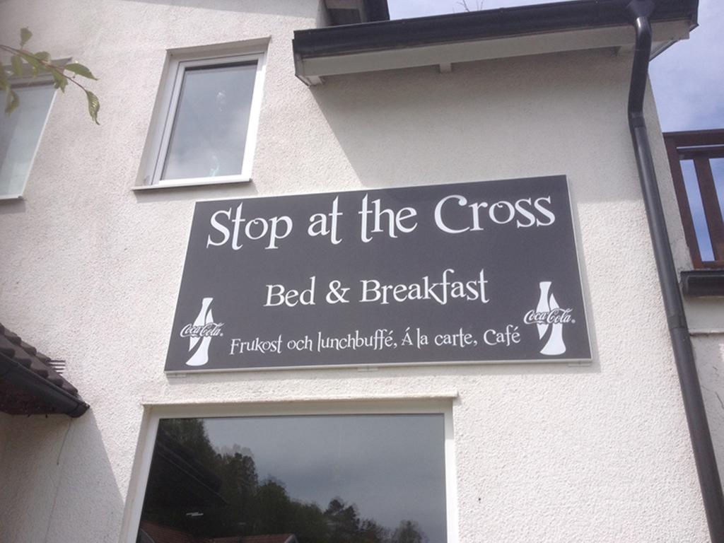 Bed and Breakfast Stop At The Cross Borås Exterior foto